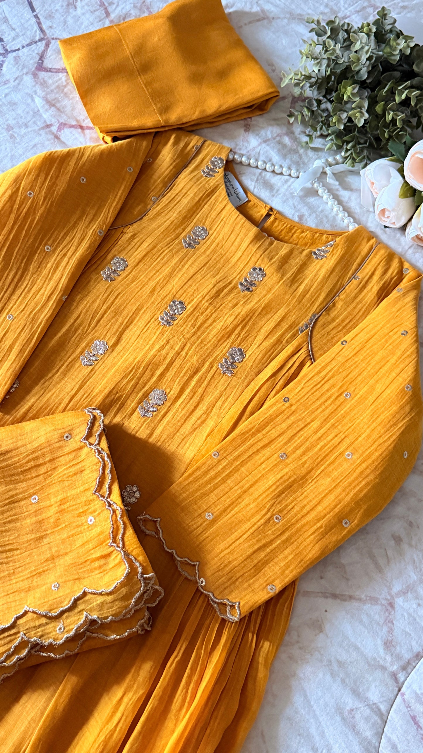 SUNLIT MUSTARD