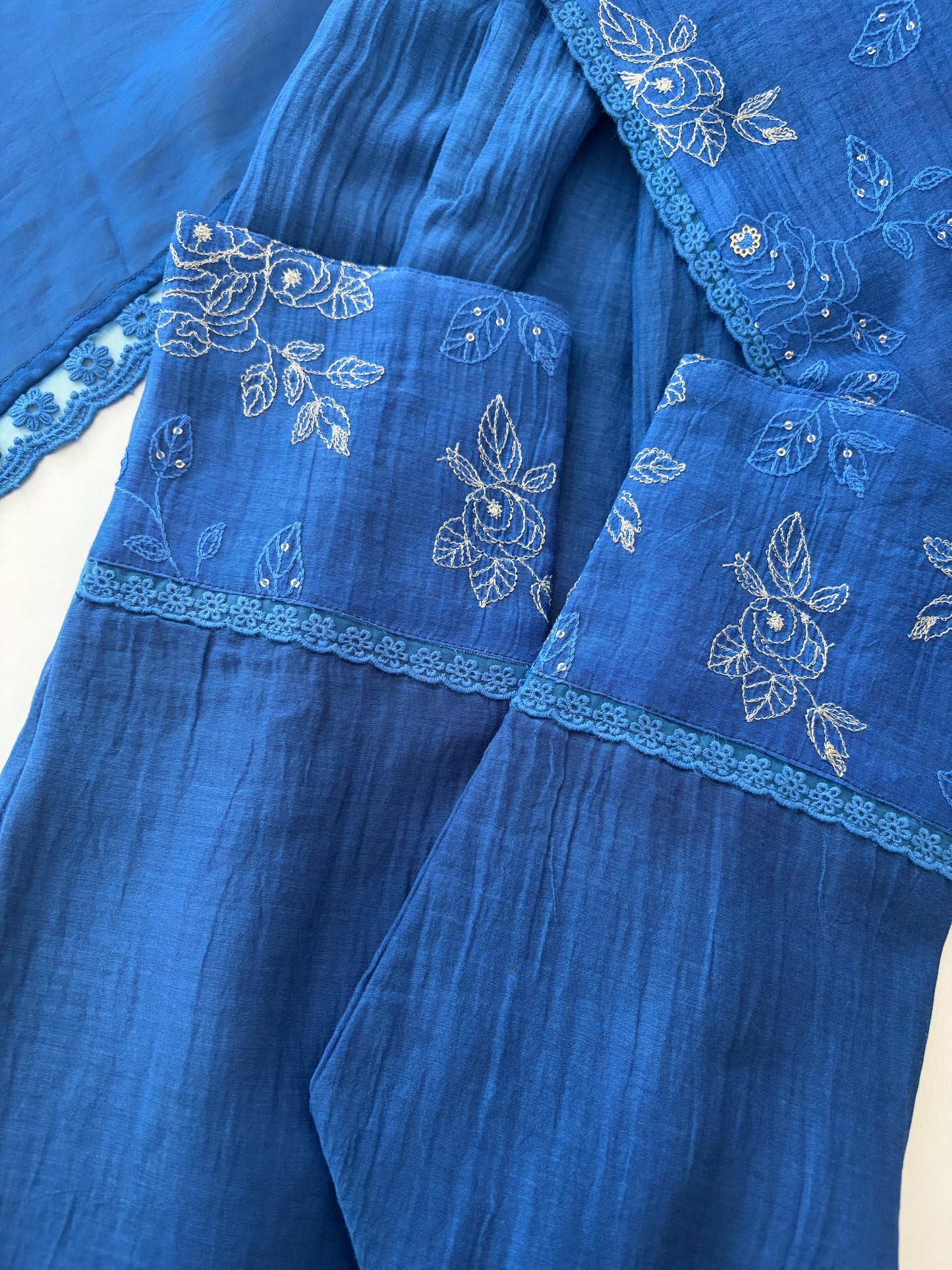 BLUE AMARA