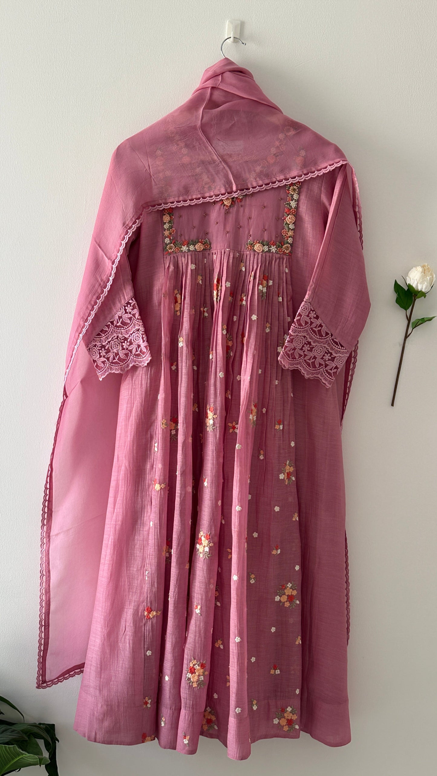 Petal Haze Suit Set – Dusty Rose Elegance with Delicate Floral Handwork