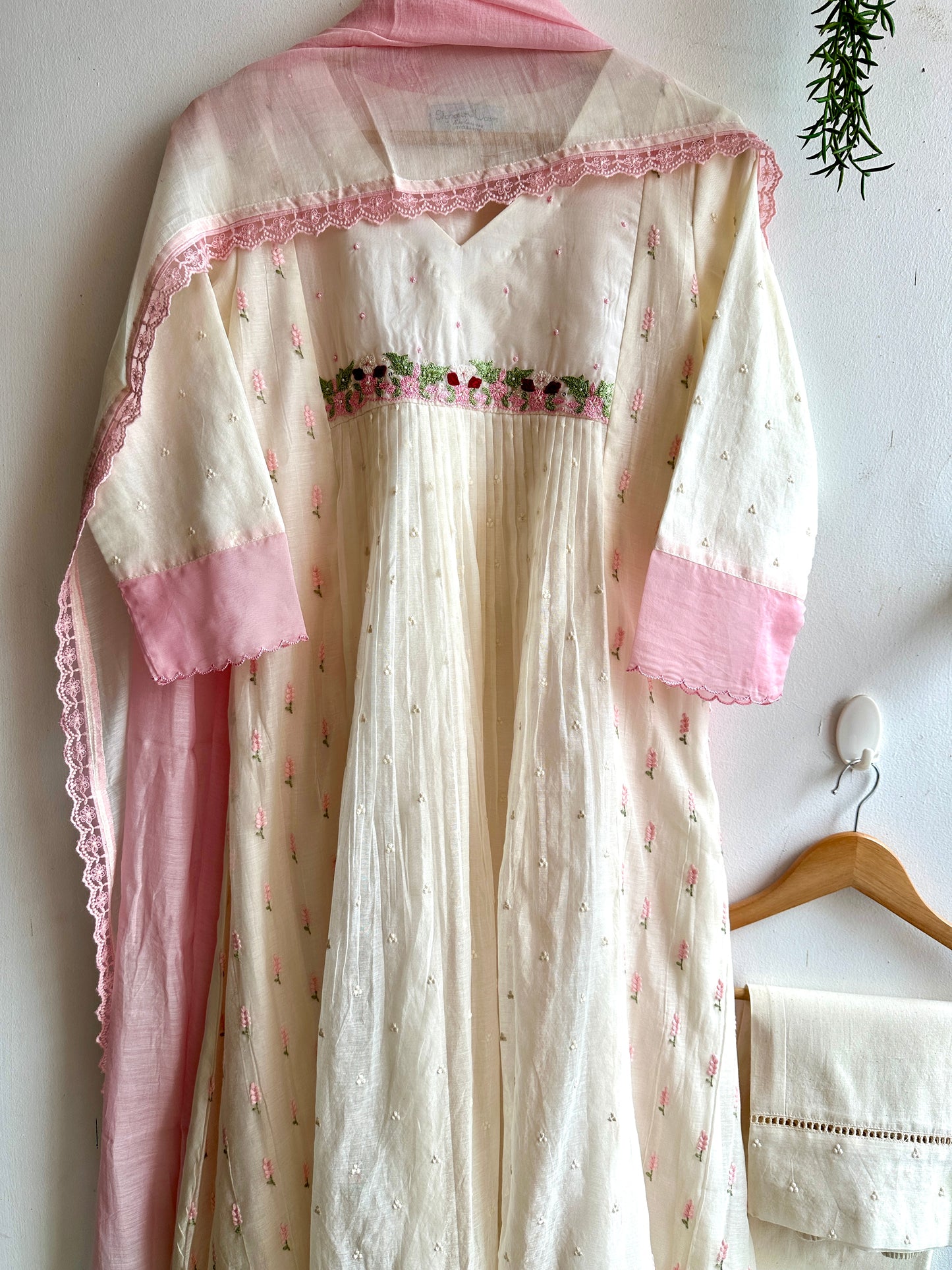 Snow Blush Chanderi Suit Set – Off-White & Ice Pink Elegance with Delicate Embroidery