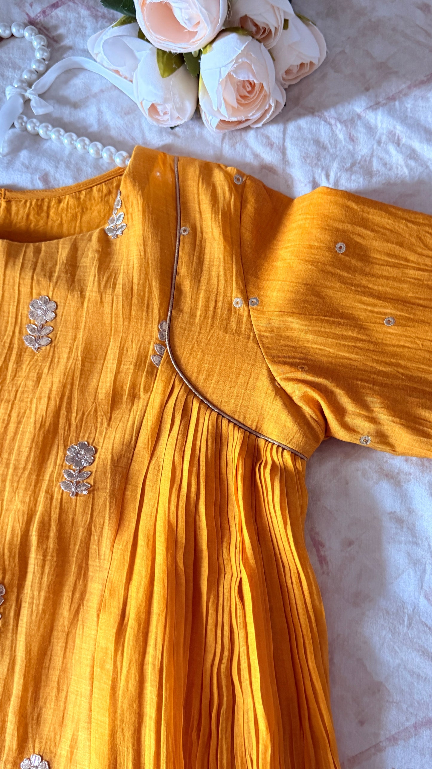 SUNLIT MUSTARD