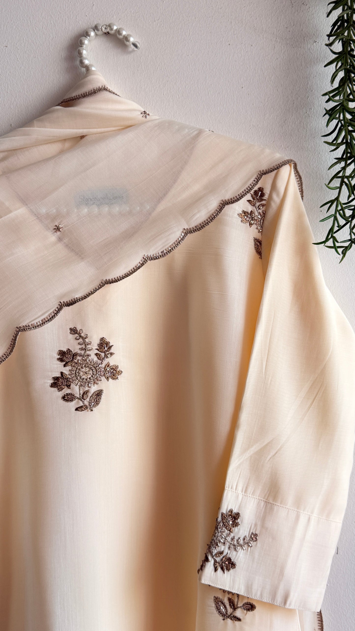 IVORY CREAM