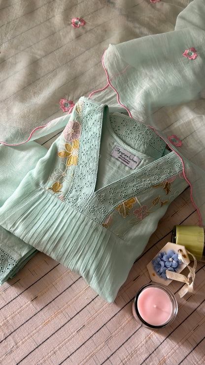 BEAUTY OF RICH PASTELS