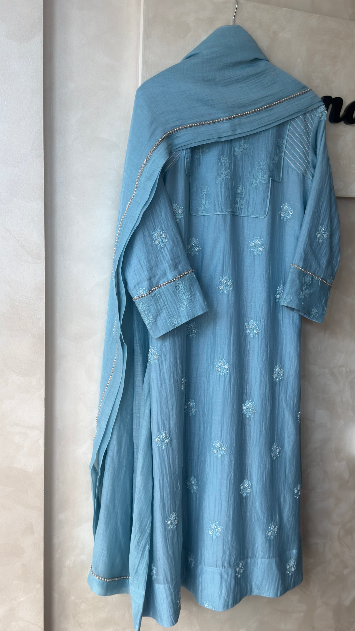 PEARL IN BLUE