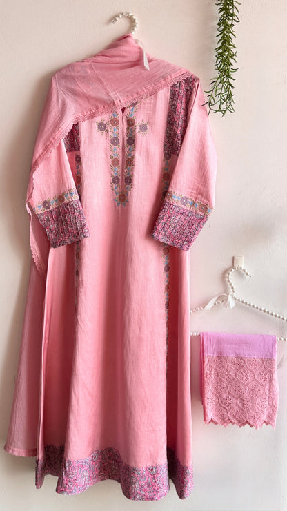 ROSY THREAD