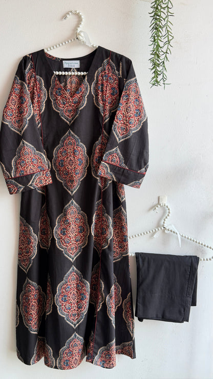 DAILY PALETTE- BLACK