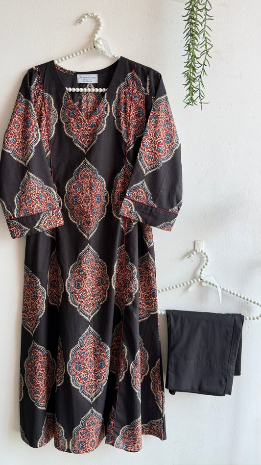 DAILY PALETTE- BLACK