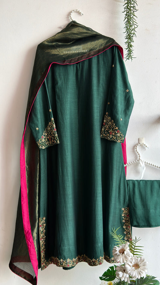 EMERALD ROSE