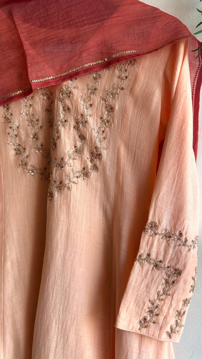 SHADES OF PEACH