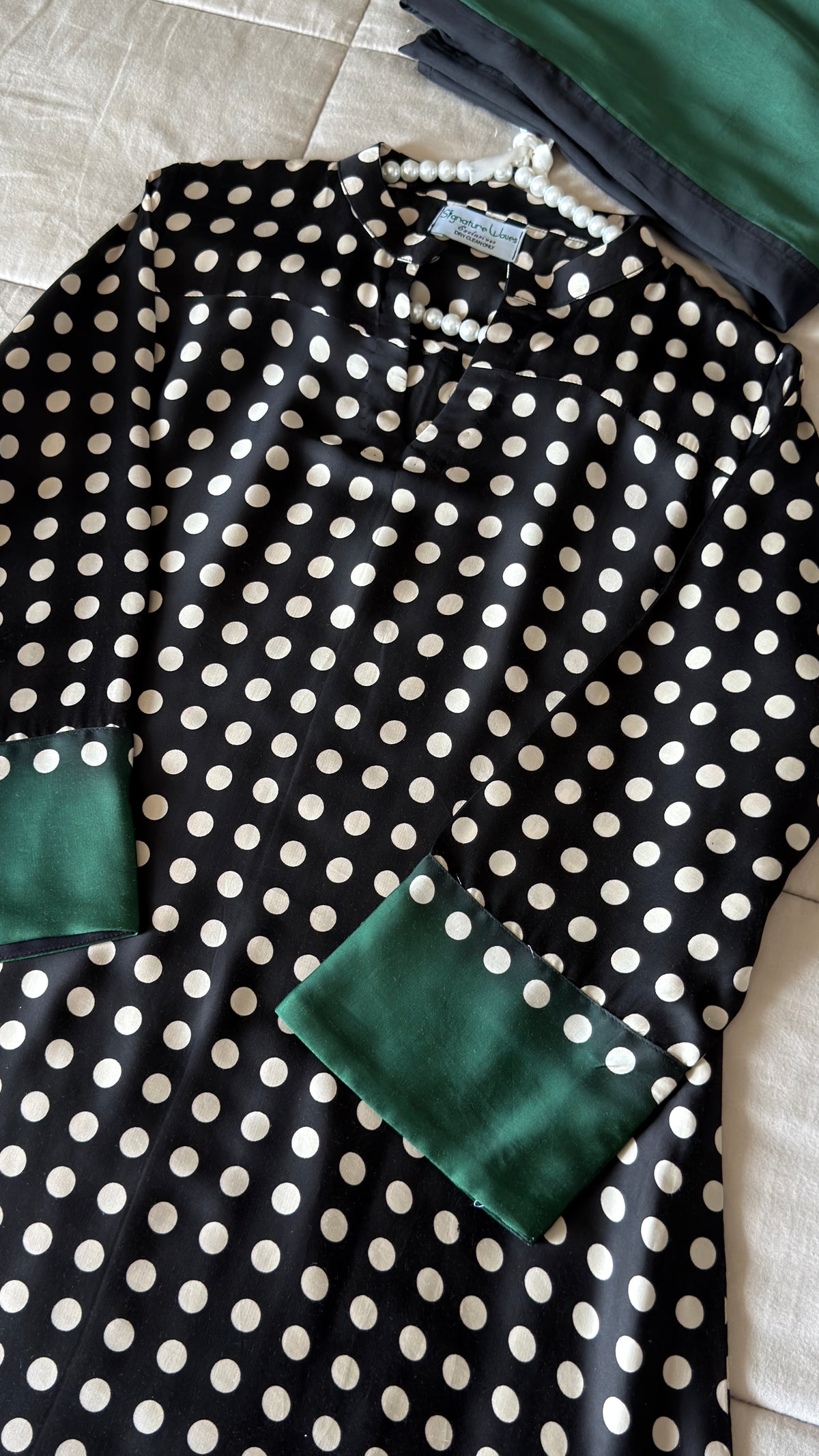 EMERALD DOT