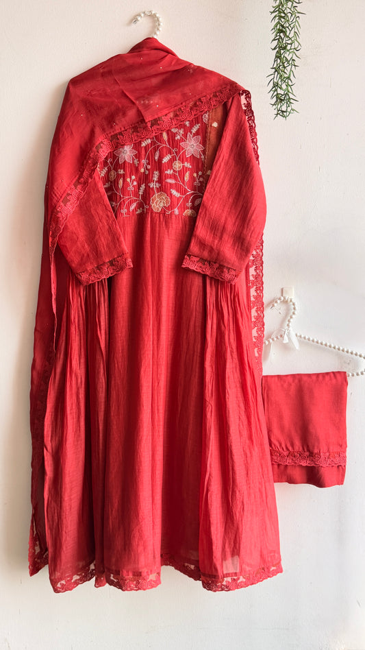 CRIMSON NOOR