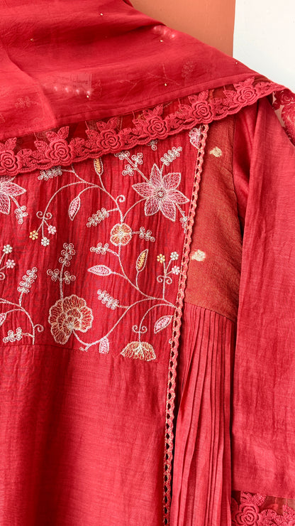 CRIMSON NOOR