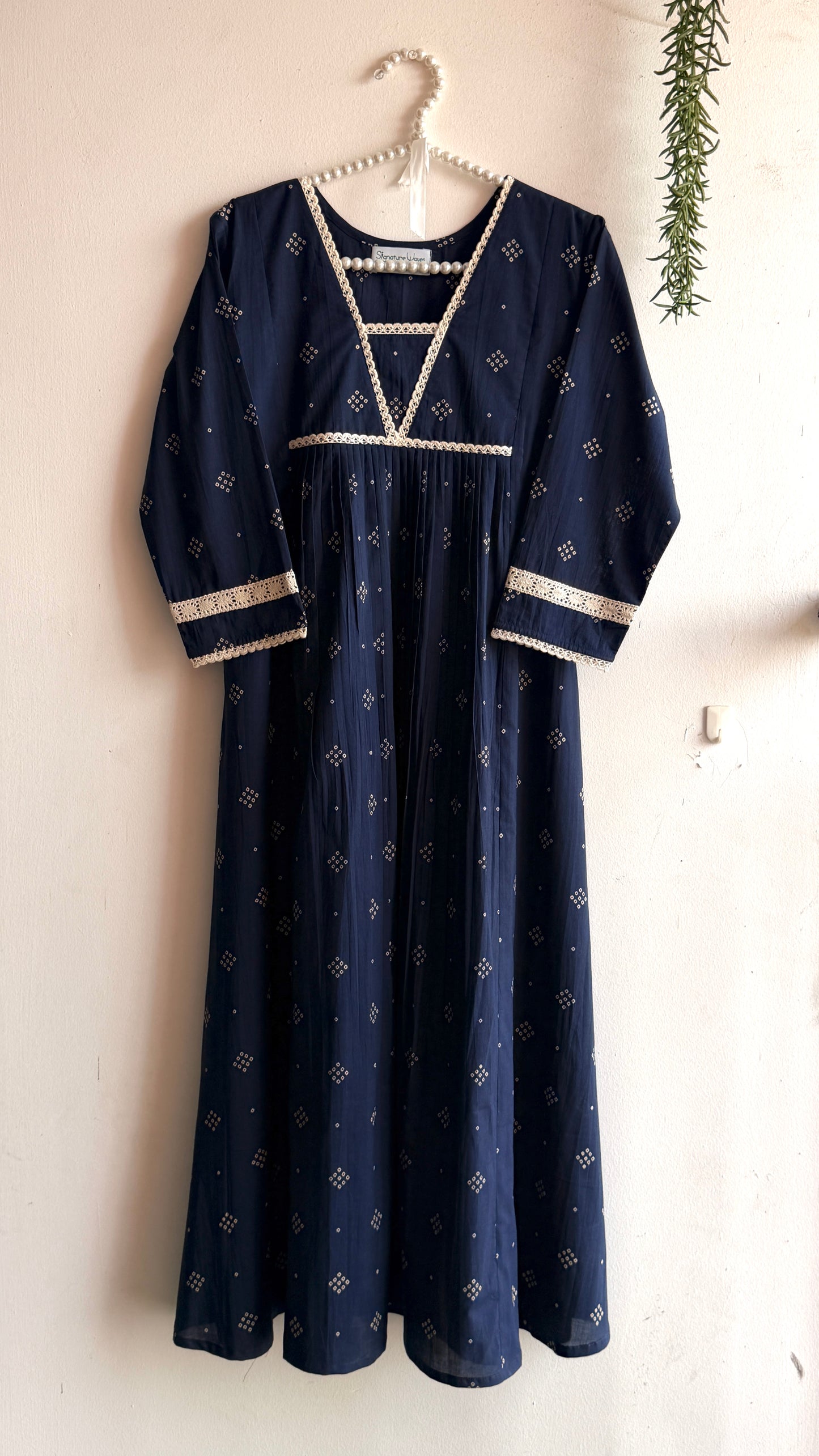 NAVY BREEZE