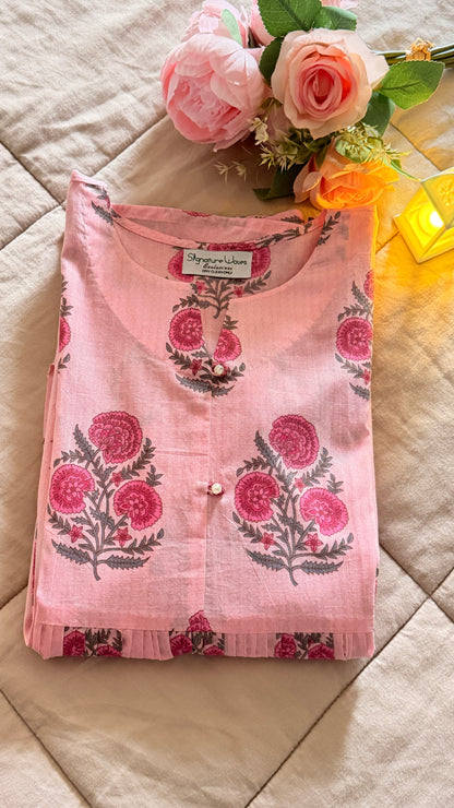 ROSY PINK
