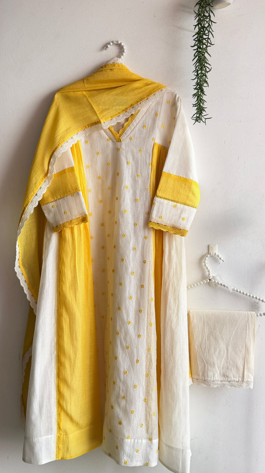 DREAMS IN YELLOW