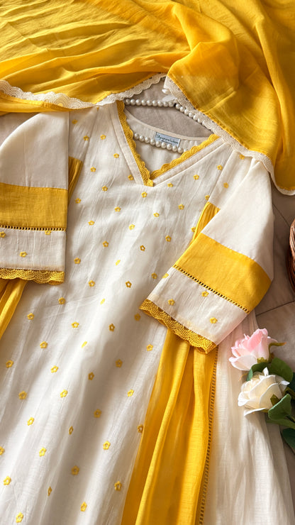 DREAMS IN YELLOW