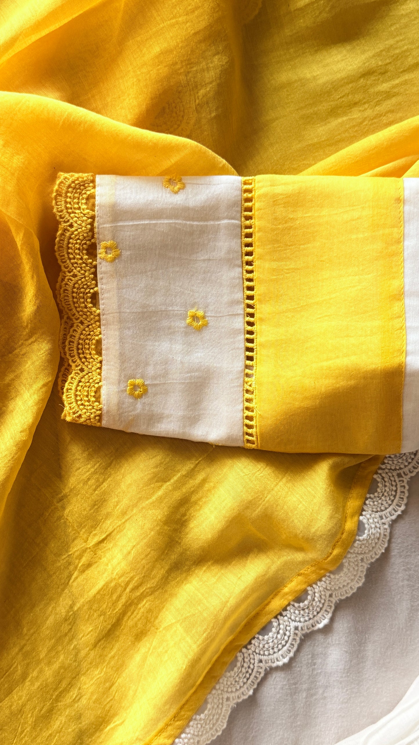 DREAMS IN YELLOW