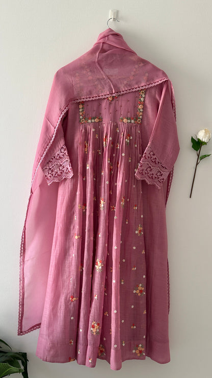 Petal Haze Suit Set – Dusty Rose Elegance with Delicate Floral Handwork