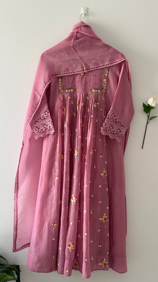 Petal Haze Suit Set – Dusty Rose Elegance with Delicate Floral Handwork