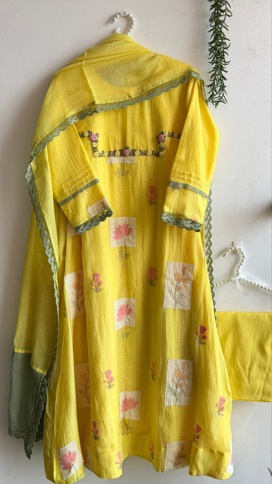 ROSE IN THE COURTYARD