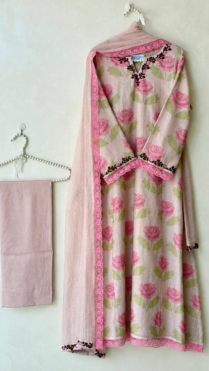 FLORAL HUES