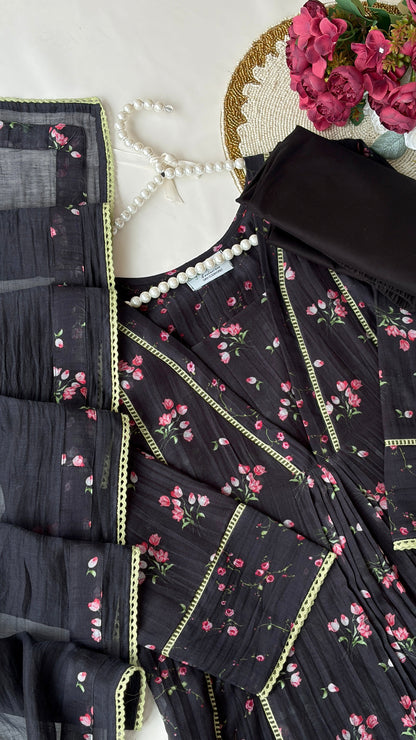 PINK ROSES ON BLACK