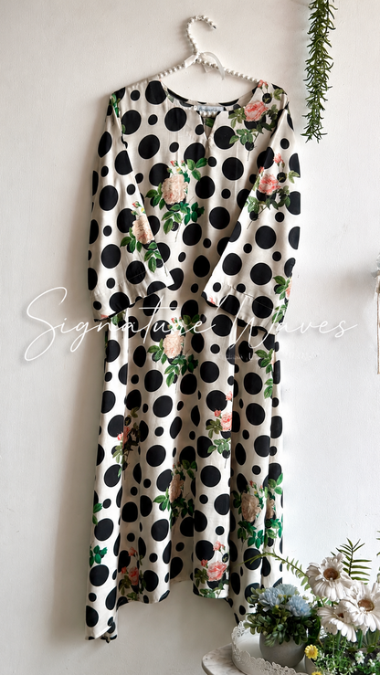 ROSE & DOTS