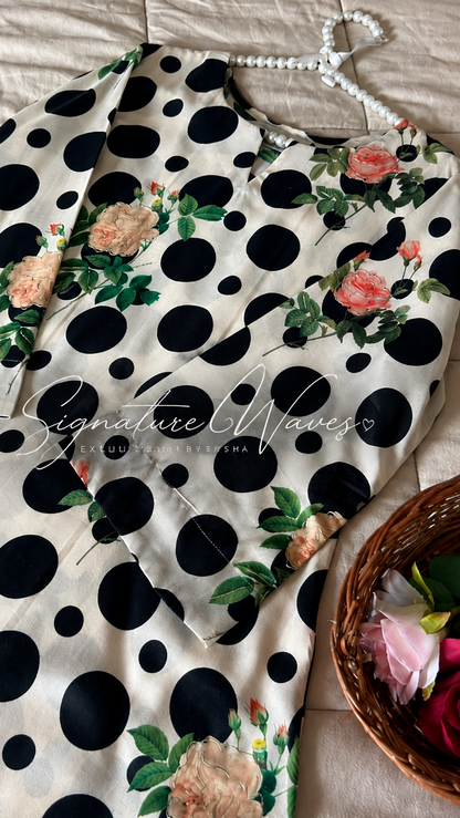 ROSE & DOTS