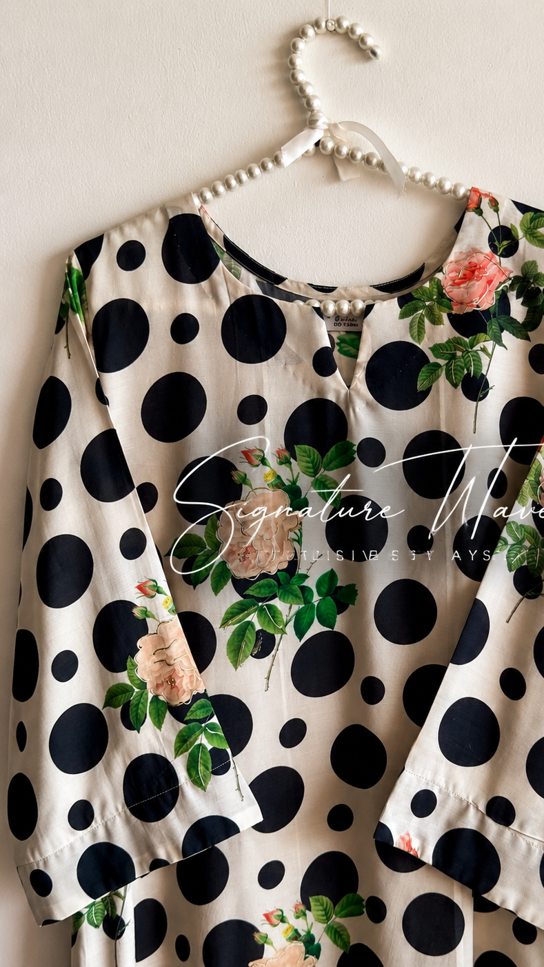 ROSE & DOTS
