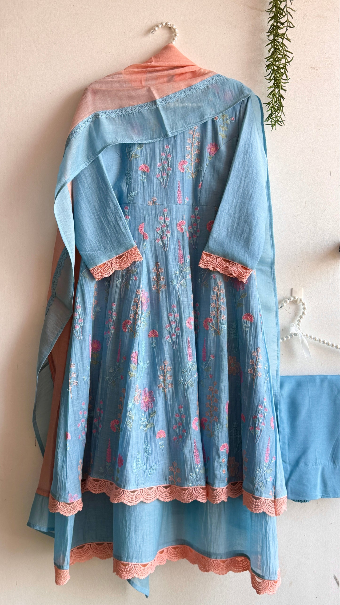 PEACHES IN BLUE