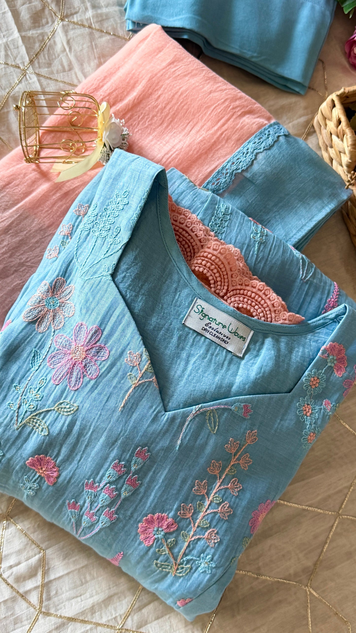 PEACHES IN BLUE