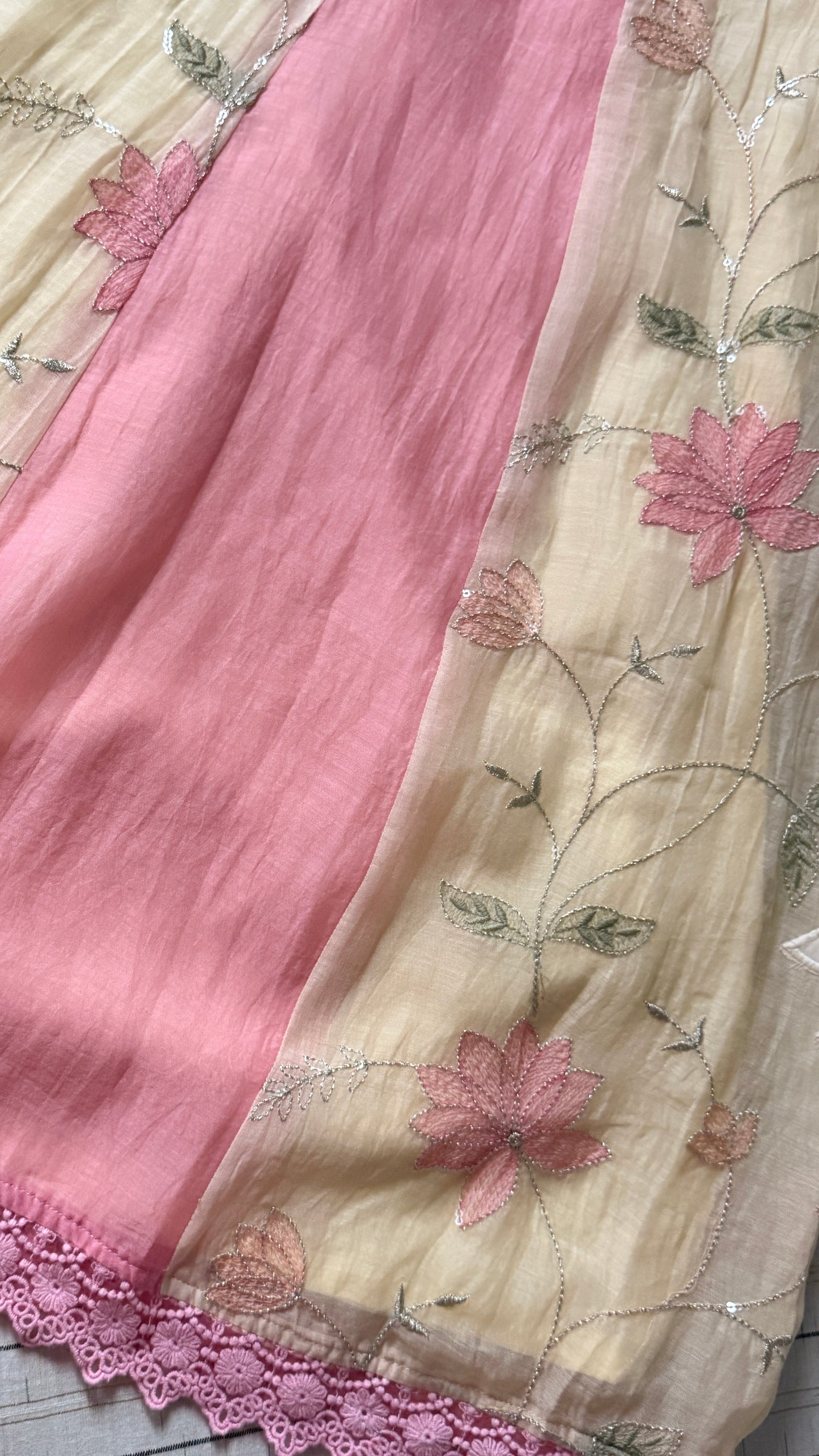 HINT OF PINK ON YELLOW