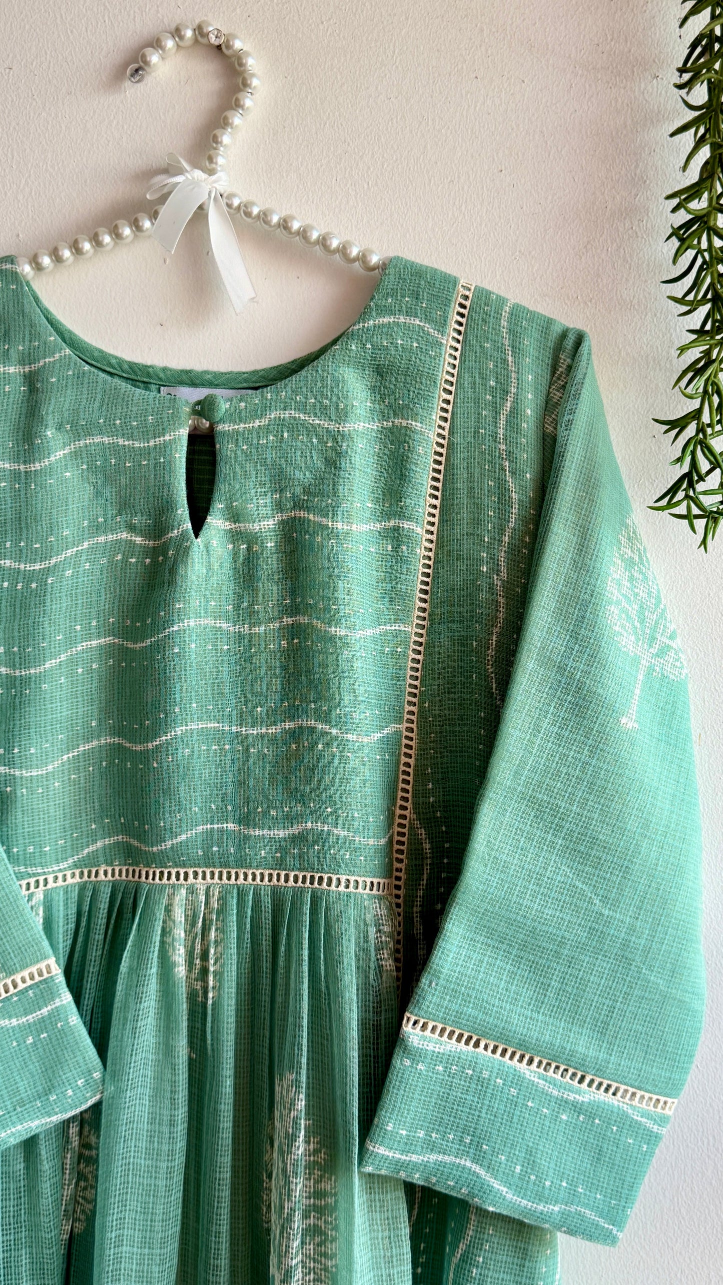 MISTY GREEN