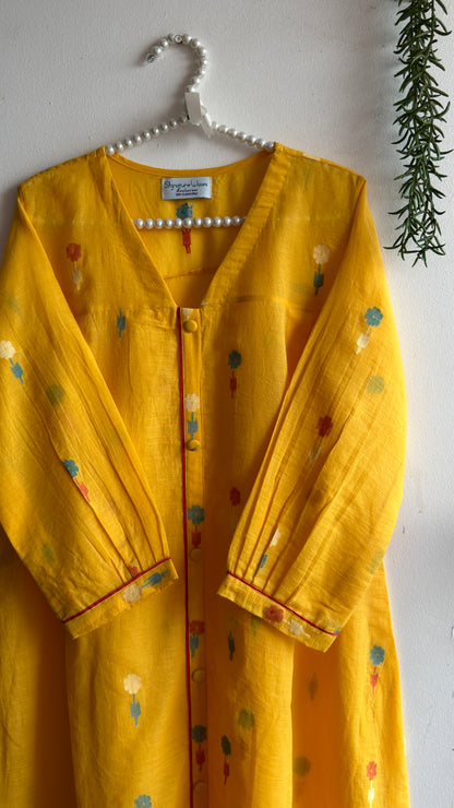 GOLDEN DAISIES