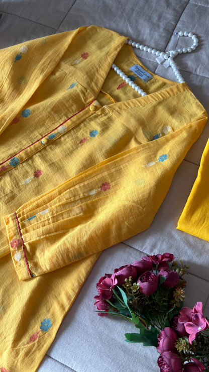 GOLDEN DAISIES