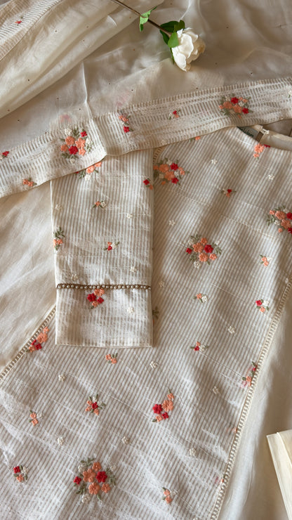 IVORY ROSES