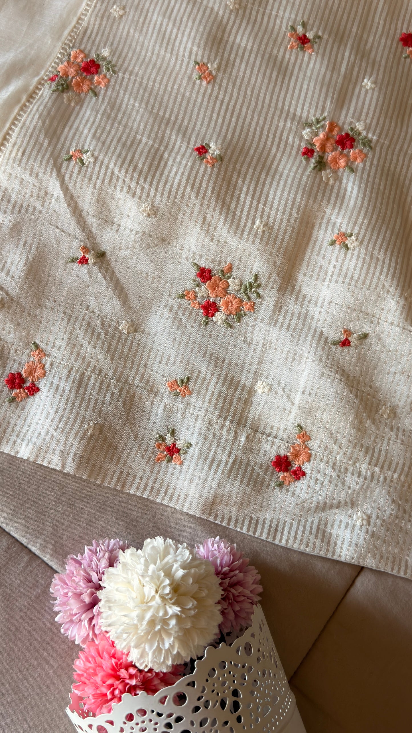 IVORY ROSES