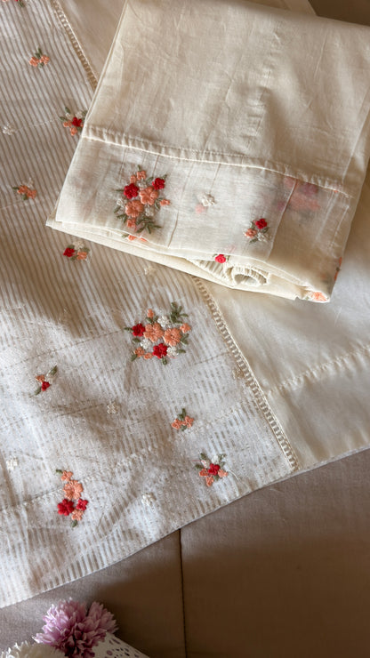 IVORY ROSES