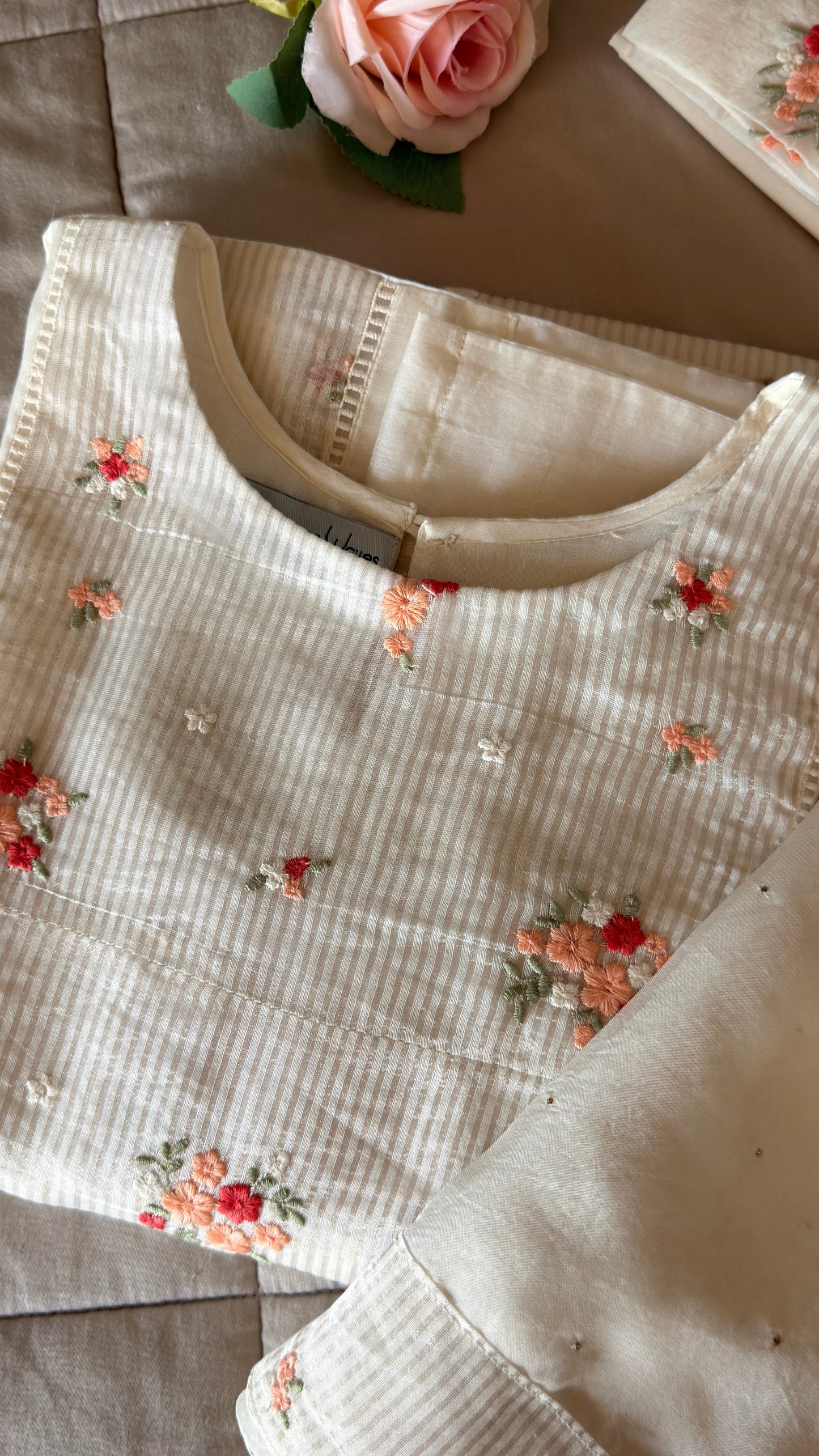 IVORY ROSES