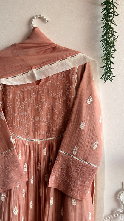 ANTIQUE ROSE