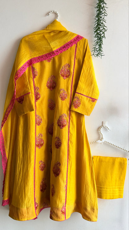 SAFFRON PETALS