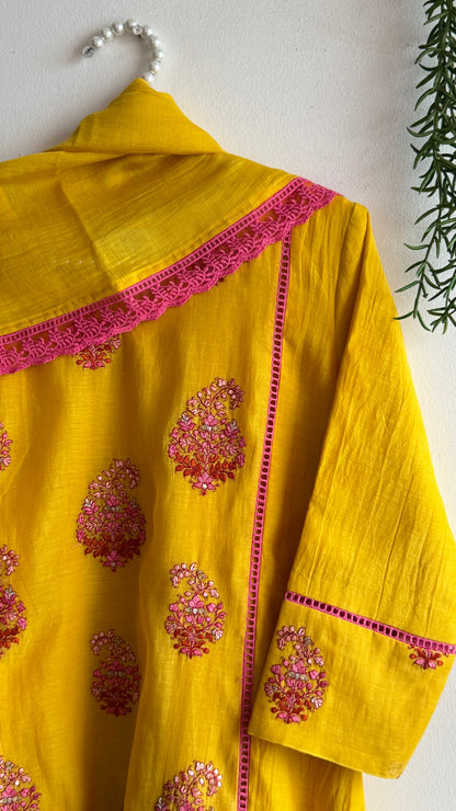 SAFFRON PETALS