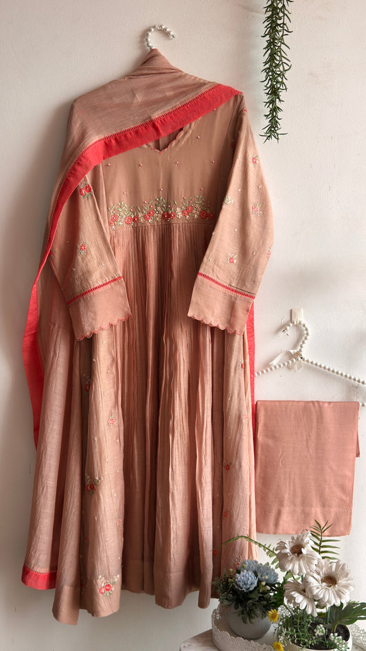 VINTAGE ROSE