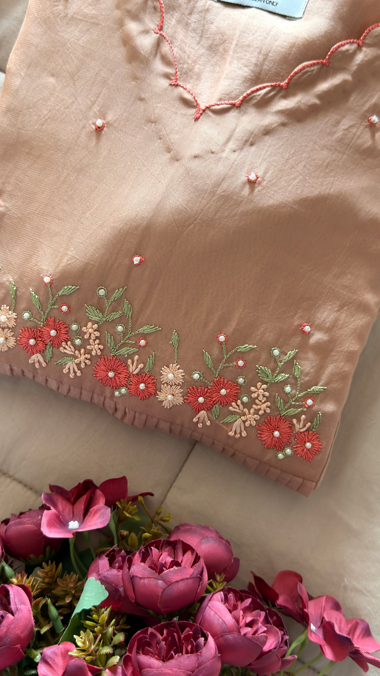 VINTAGE ROSE