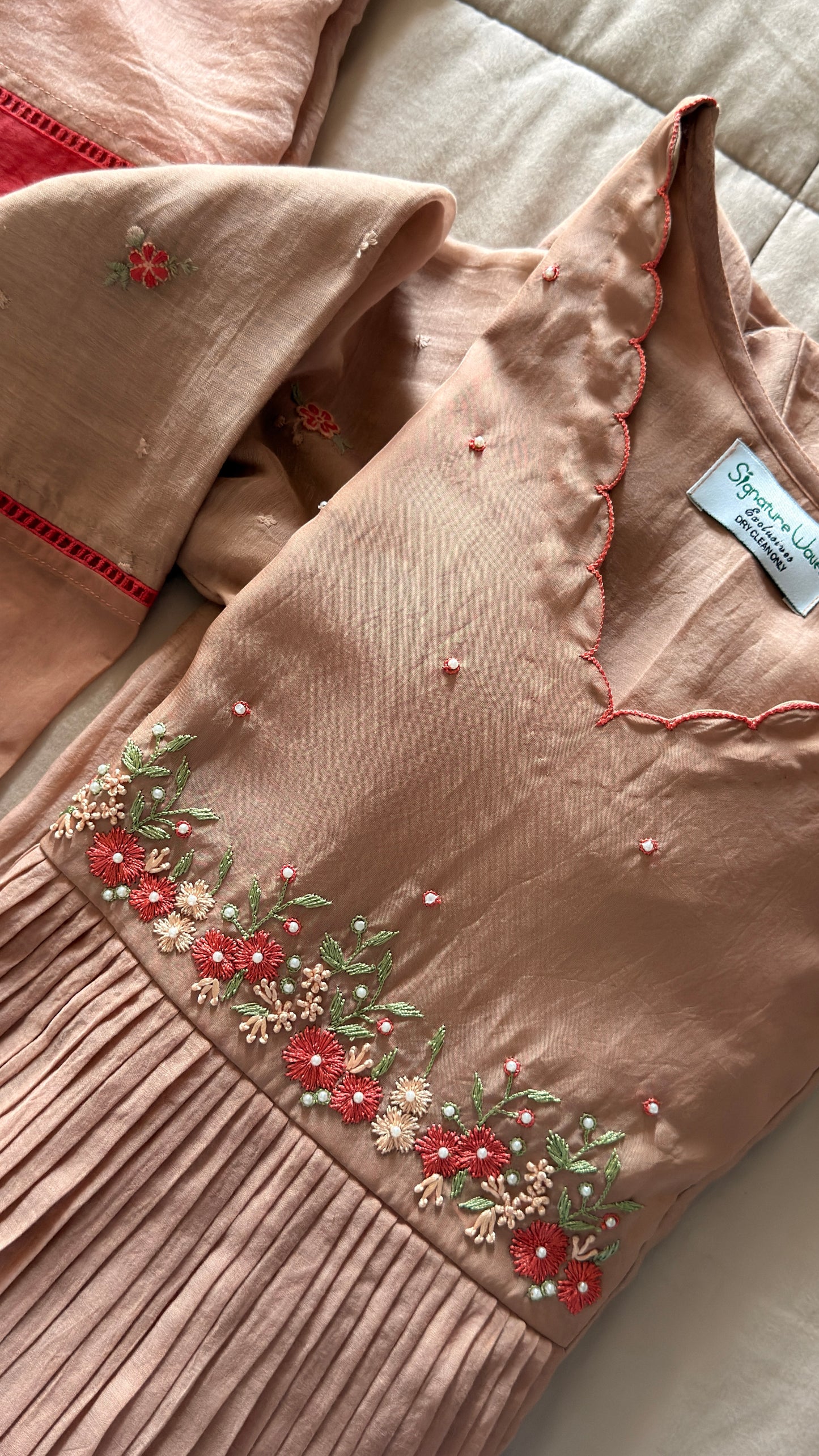 VINTAGE ROSE