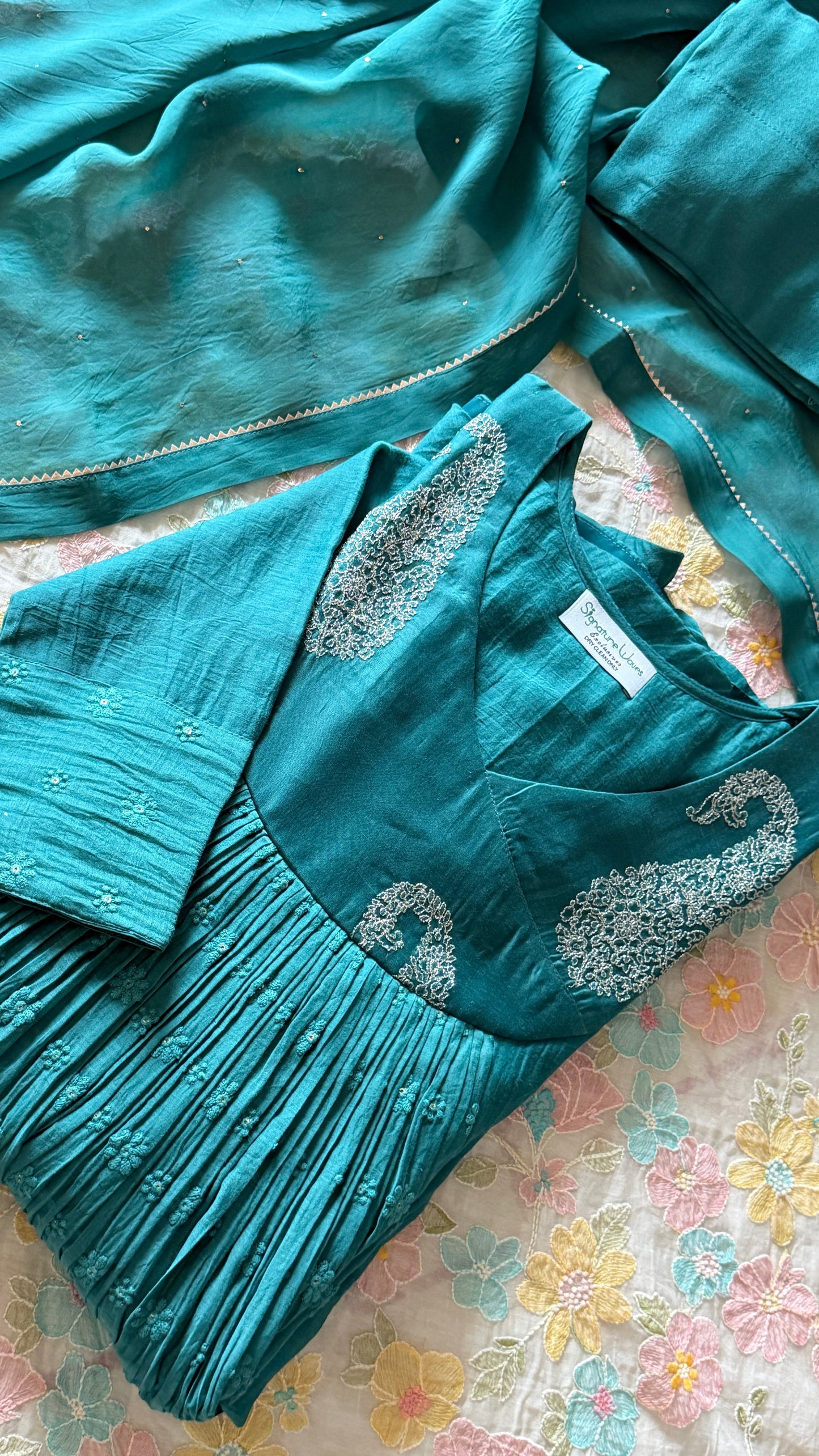 TEAL SAAYA