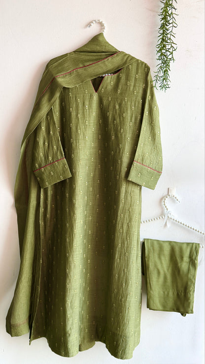 OLIVE WHISPER