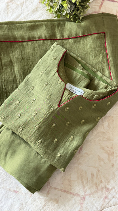 OLIVE WHISPER
