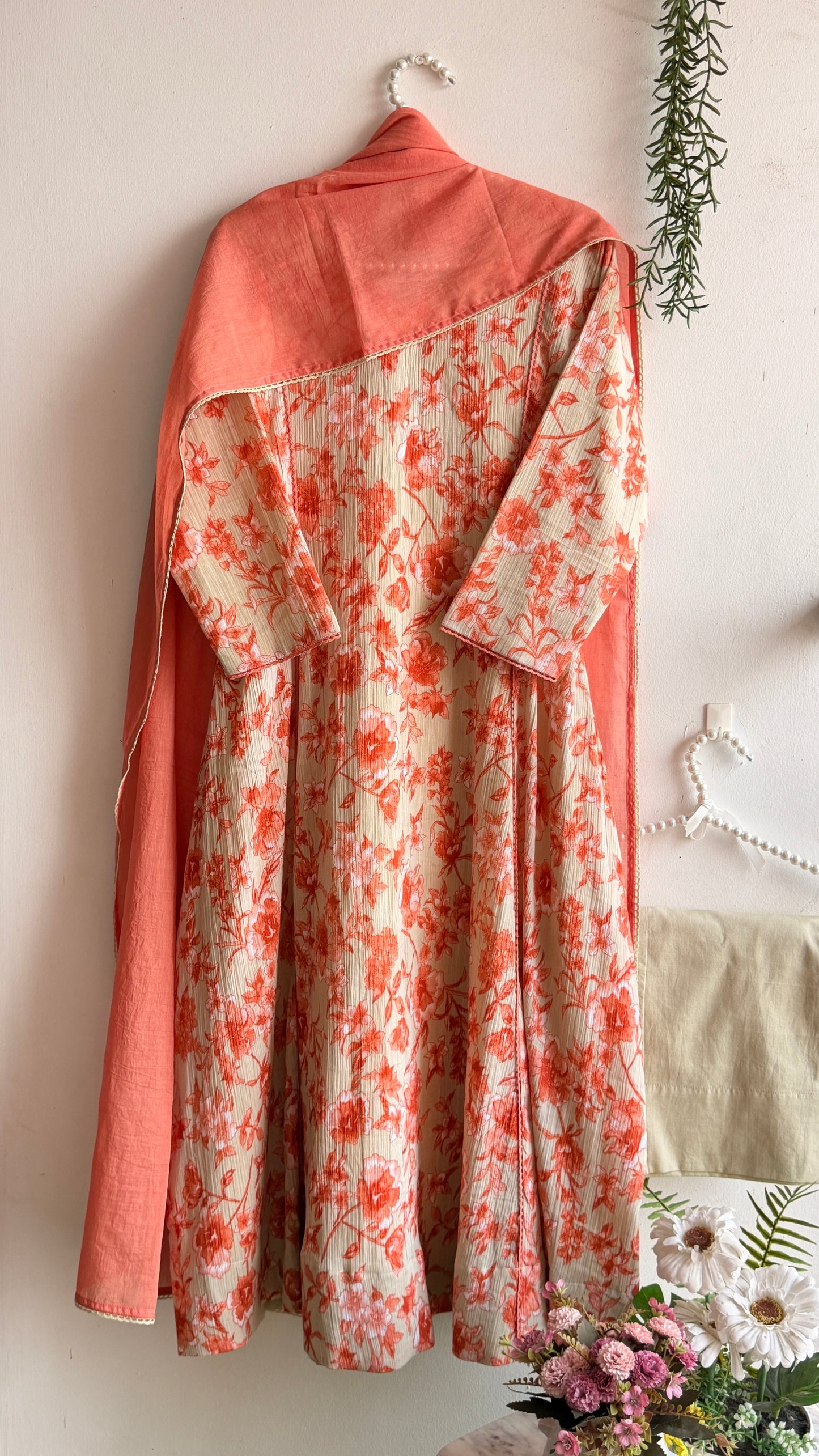 PETALS ON OLIVE